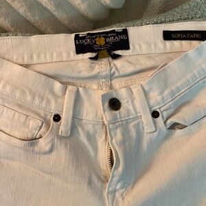 Lucky Brand White Capri Jeans.